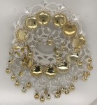 Brystsølje stor hvit/forgylt